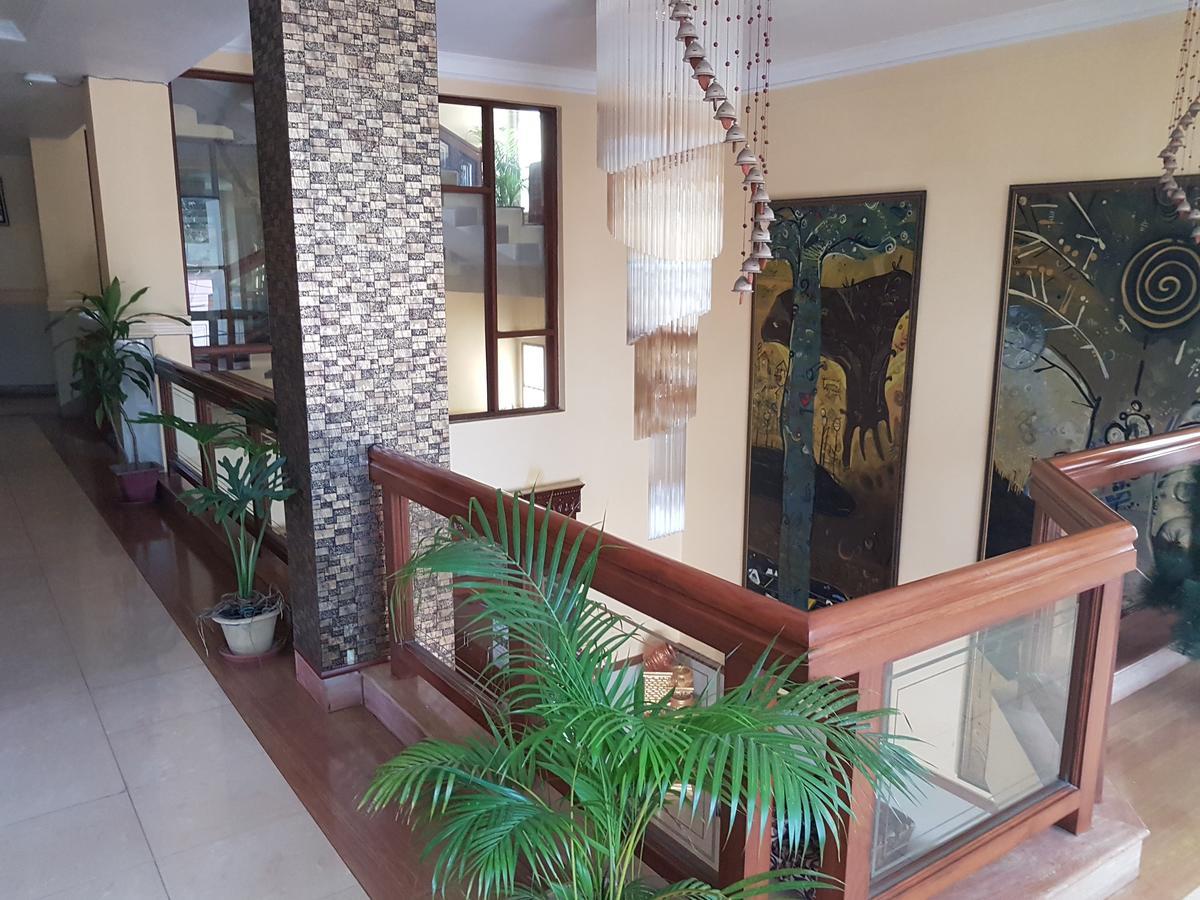 Hotel Conclave Shiliguri Exterior foto